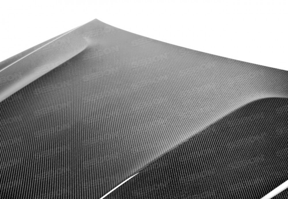 OEM-STYLE CARBON FIBER HOOD FOR 2012-2015 MERCEDES-BENZ AMG C 63