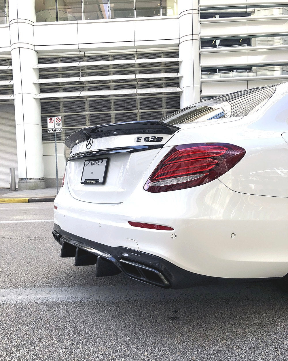 W213 E63/S Carbon Fiber Rear Diffuser