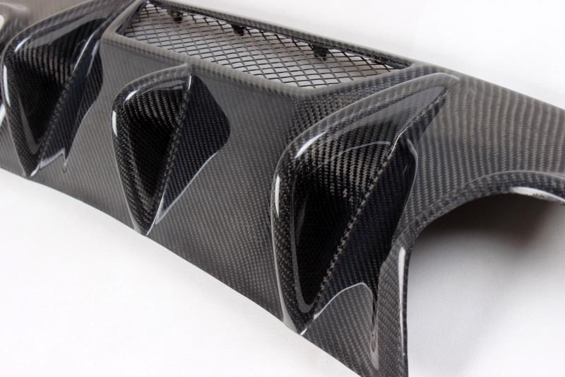 W204 C63 V Style Carbon Fiber Diffuser